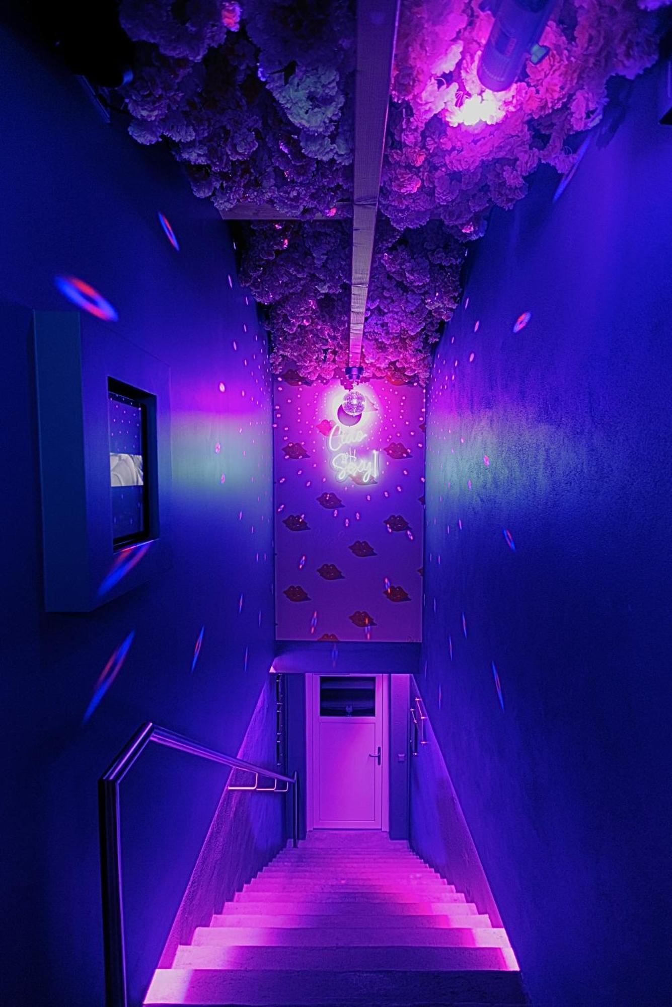 Lustra Stundenhotel - Adults Only ランツフート エクステリア 写真